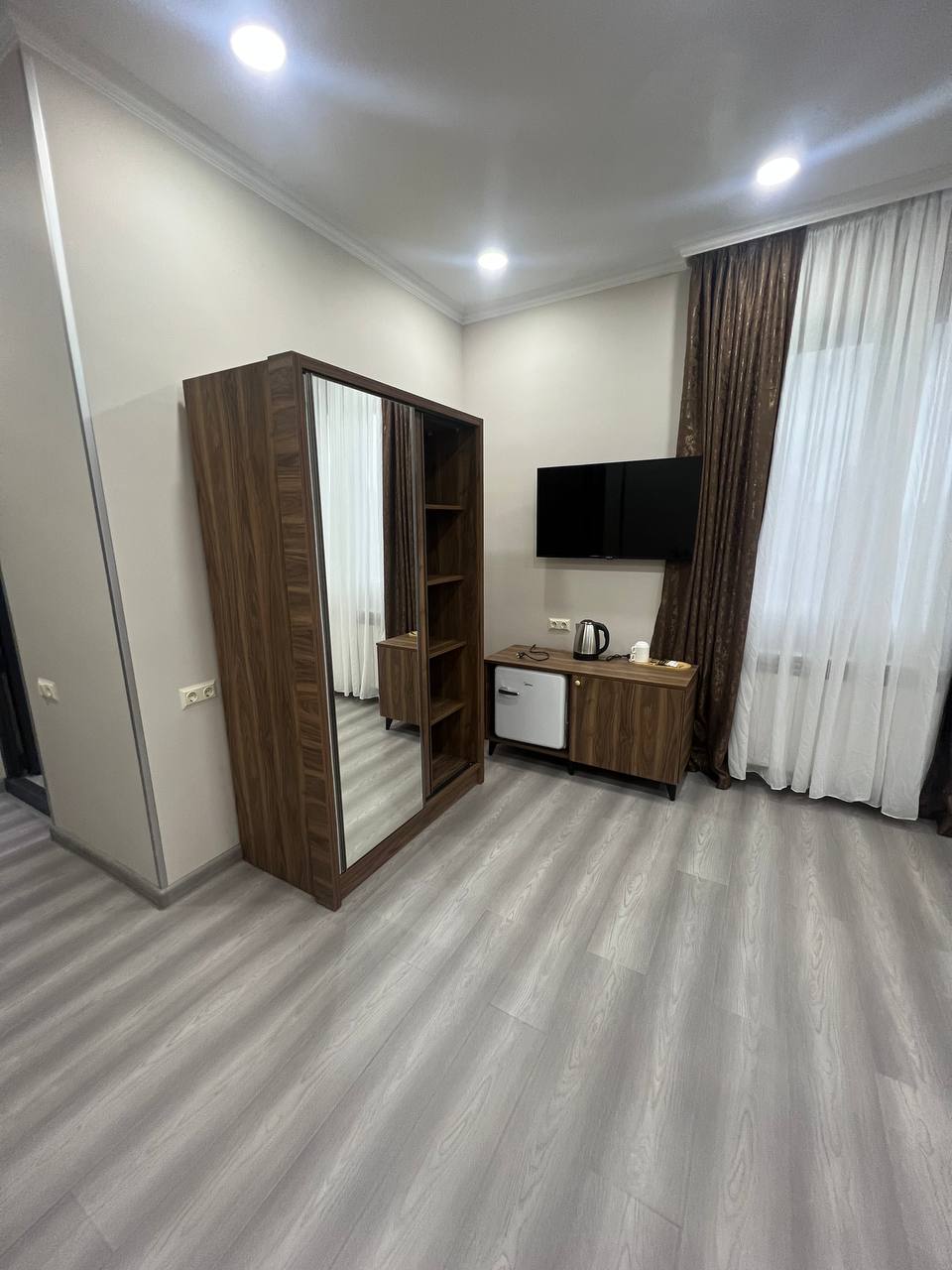 Triple Room – 001