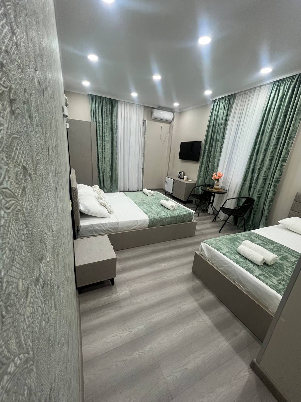 Triple Room – 002