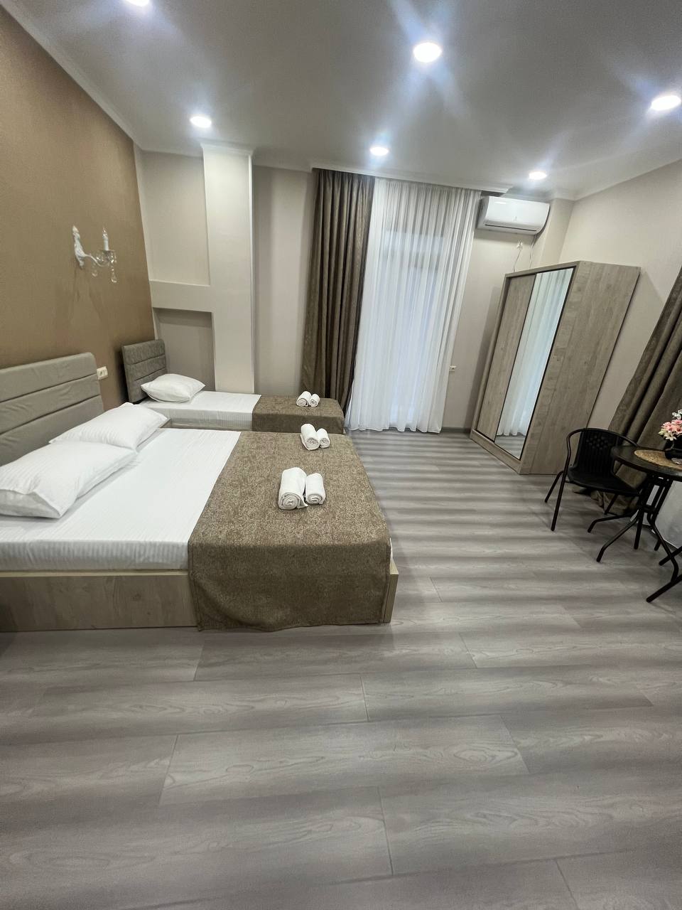 Triple Room – 010